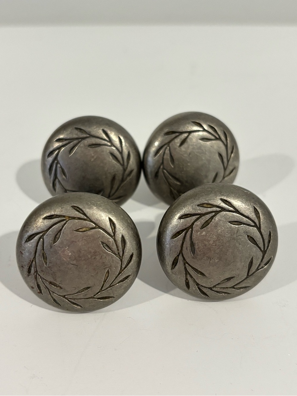 Reclaimed Laurel Wreath Round metal Cabinet Knobs — Silver Finish, Set of 4